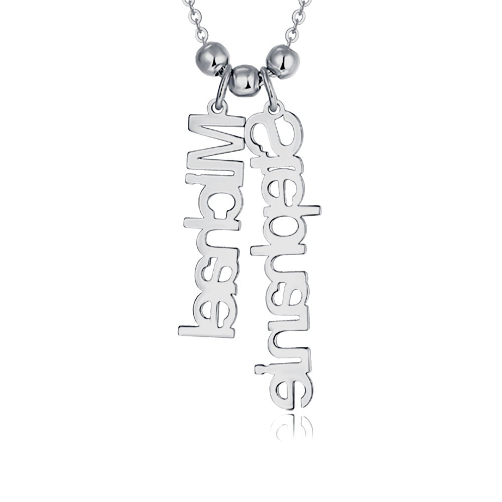Collana con nome personalizzato con incisione verticale in argento