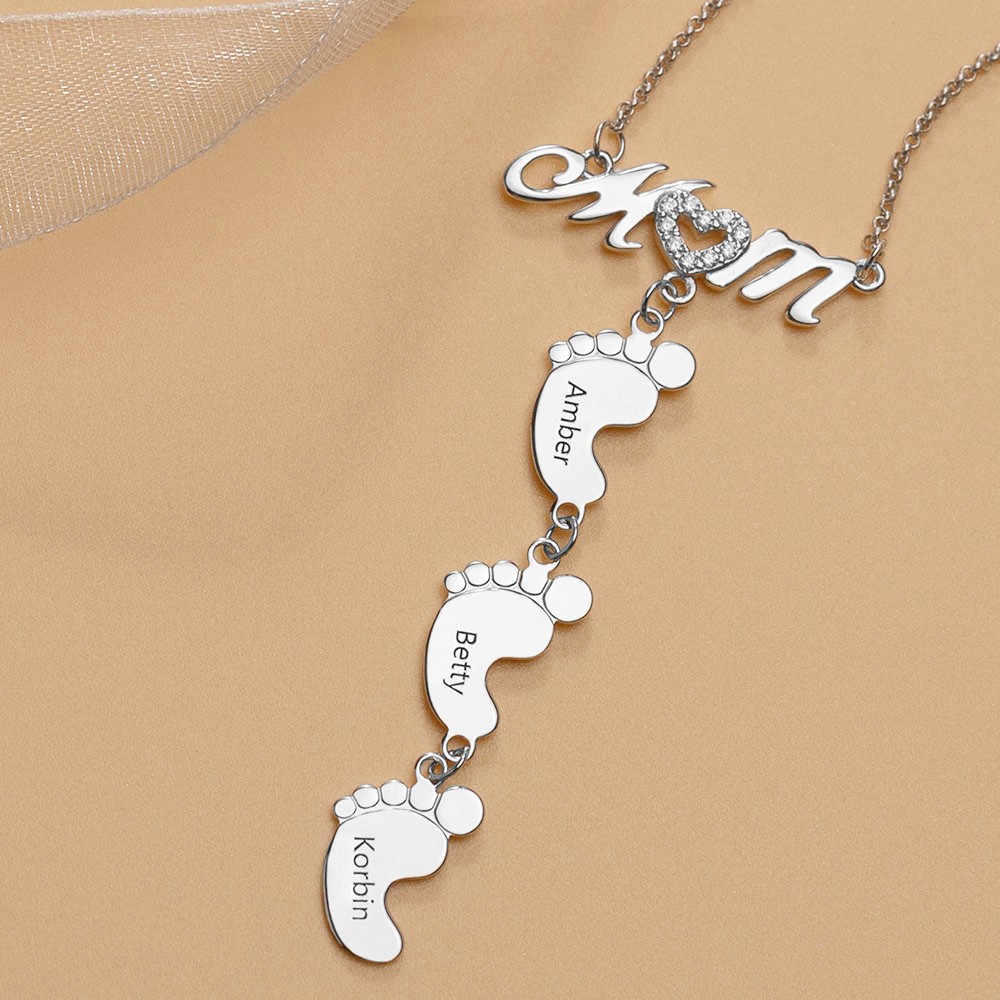 Collane personalizzate in argento con nome inciso a forma di cuore di mamma con ciondolo da 1-10 piedi di bambino