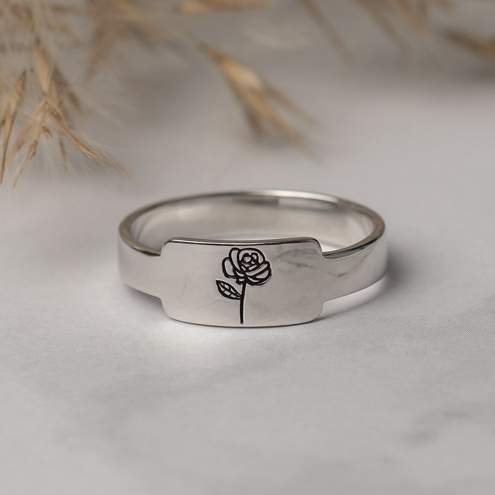 Regalo personalizzato dell'anello del mese del fiore della nascita della famiglia per lei
