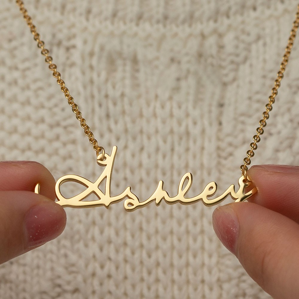 Collana personalizzata con nome in oro stile firma