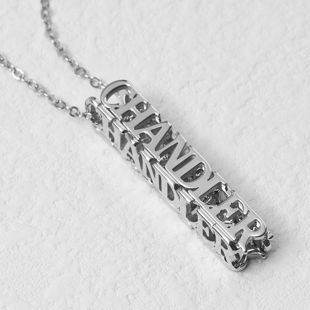 Collana personalizzata con nome a barra cubica