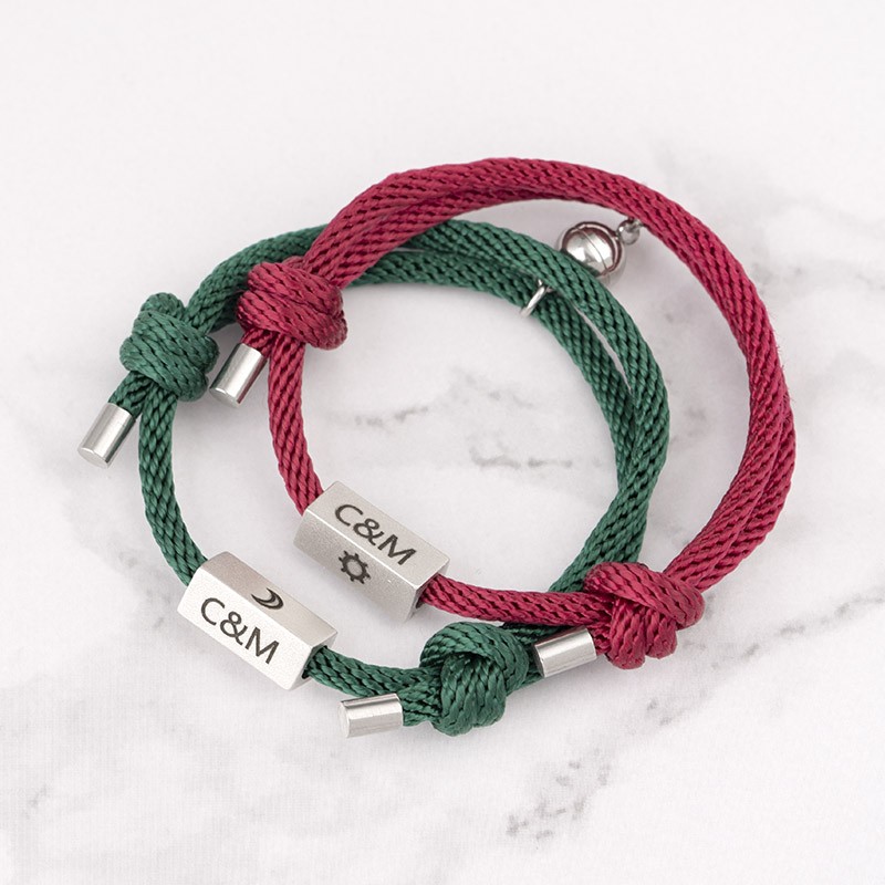 Set di 2 braccialetti magnetici personalizzati abbinati per coppia di promesse personalizzate