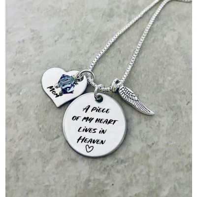 Collana personalizzata A Piece of My Heart Lives In Heaven Birthstone con ali d'angelo