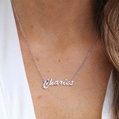 Collana con nome personalizzato in argento "Carrie" Collana con nome inciso con pietra portafortuna