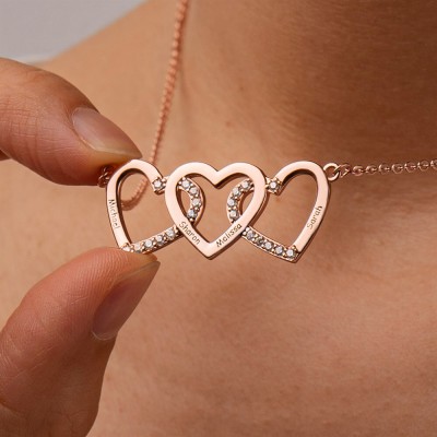 Collana con nome inciso con cuori personalizzati con placcatura in oro rosa 18 carati per San Valentino