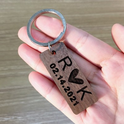 Regalo di coppia per anniversario di San Valentino con portachiavi in ​​legno personalizzato